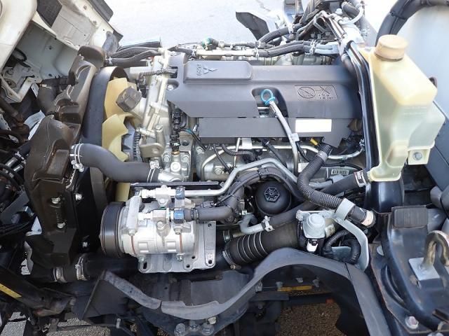 MITSUBISHI CANTER 2020