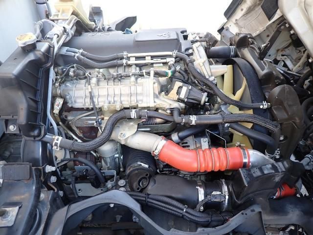 MITSUBISHI CANTER 2020