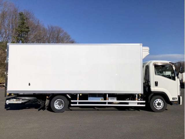 ISUZU FORWARD 2015