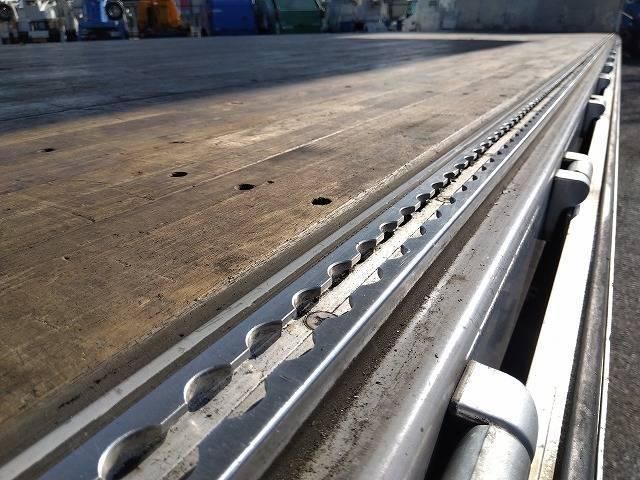 NISSAN DIESEL Quon 2014