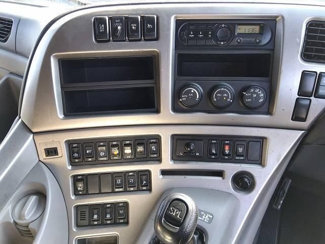 NISSAN DIESEL Quon 2014