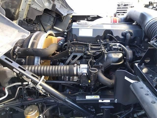 NISSAN DIESEL Quon 2014