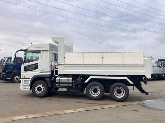 MITSUBISHI FUSOU SUPER GREAT 2025