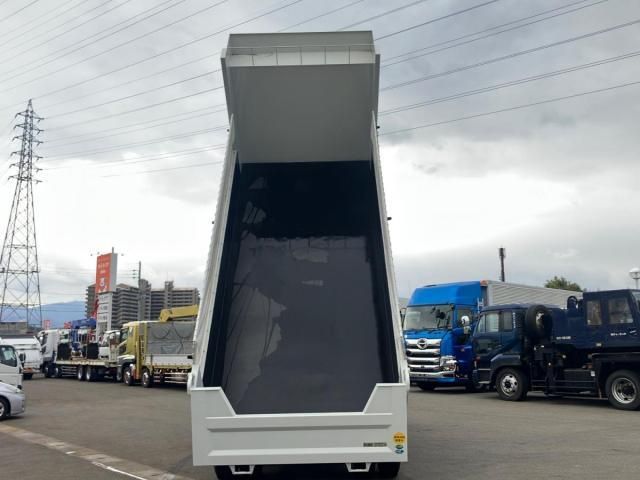 MITSUBISHI FUSOU SUPER GREAT 2025