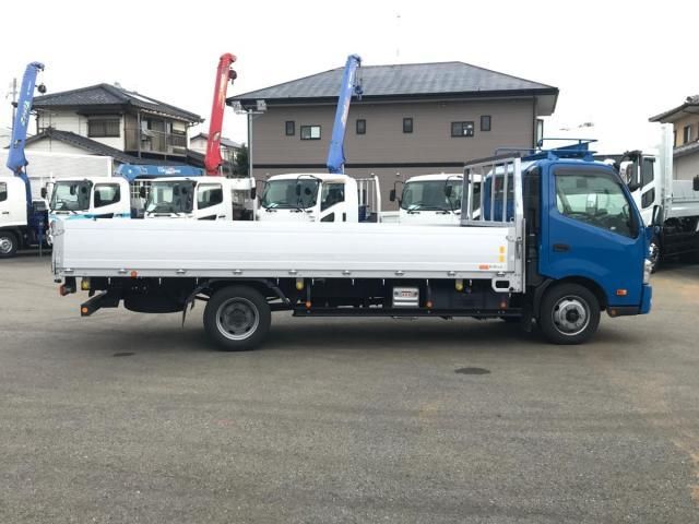 HINO DUTRO 2022
