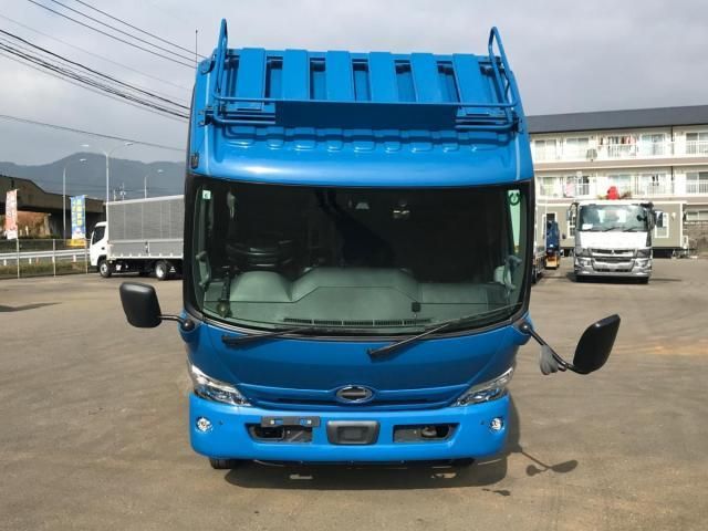 HINO DUTRO 2022