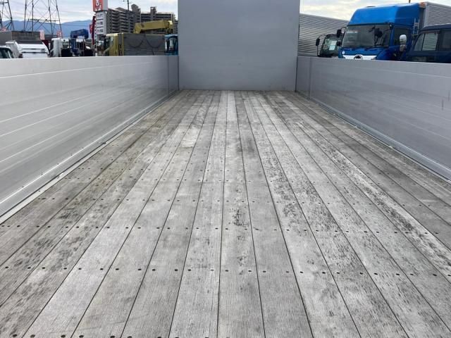 MITSUBISHI FUSOU SUPER GREAT 2023