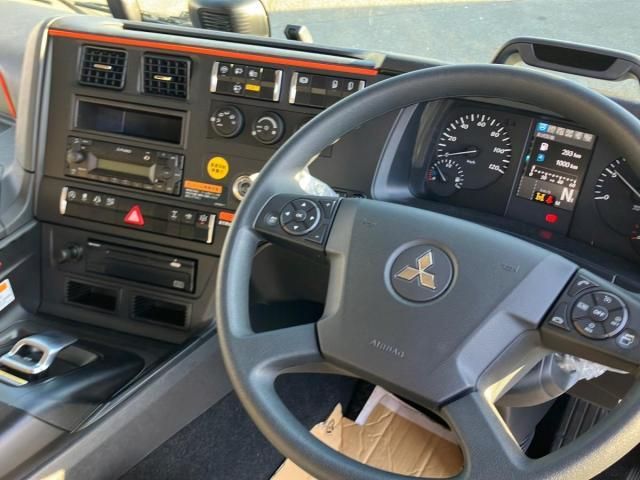 MITSUBISHI FUSOU SUPER GREAT 2025