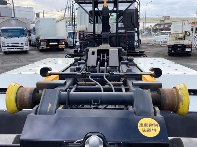 MITSUBISHI FUSOU SUPER GREAT 2023