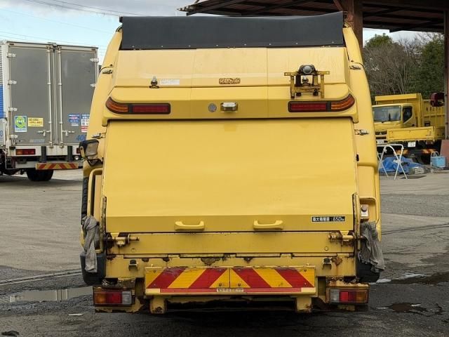 MITSUBISHI CANTER 2016