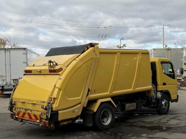 MITSUBISHI CANTER 2016