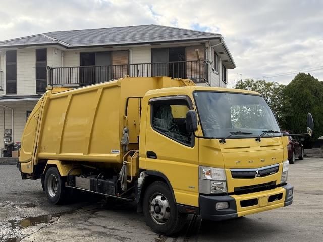MITSUBISHI CANTER 2016