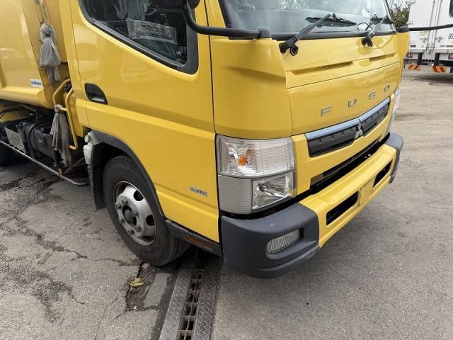MITSUBISHI CANTER 2016