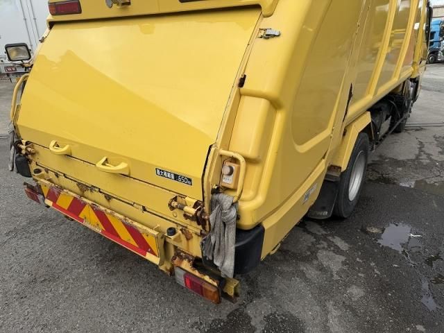 MITSUBISHI CANTER 2016