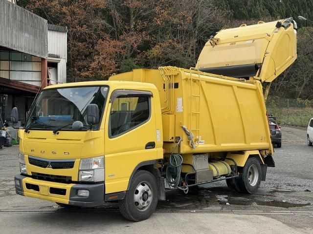 MITSUBISHI CANTER 2016