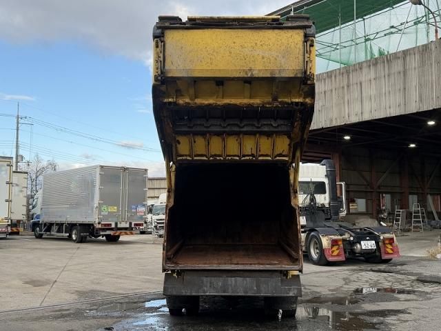 MITSUBISHI CANTER 2016