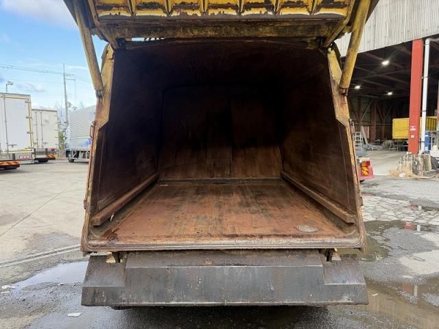 MITSUBISHI CANTER 2016