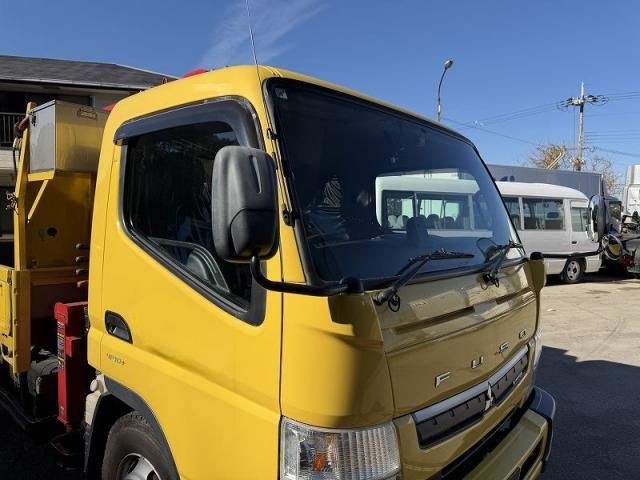 MITSUBISHI CANTER 2021