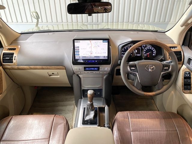 TOYOTA LANDCRUISER PRADO 2017