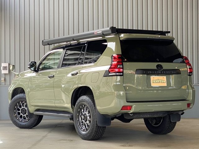 TOYOTA LANDCRUISER PRADO 2017