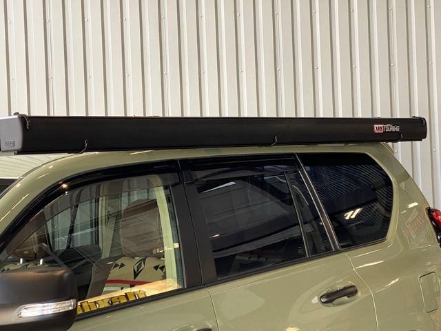 TOYOTA LANDCRUISER PRADO 2017