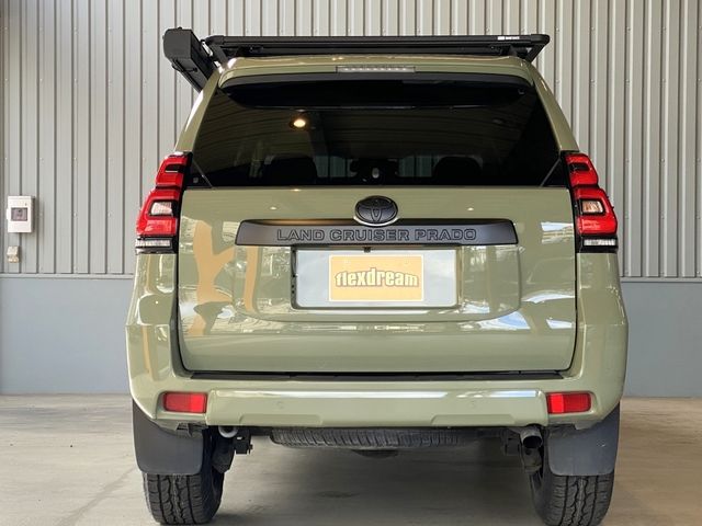 TOYOTA LANDCRUISER PRADO 2017