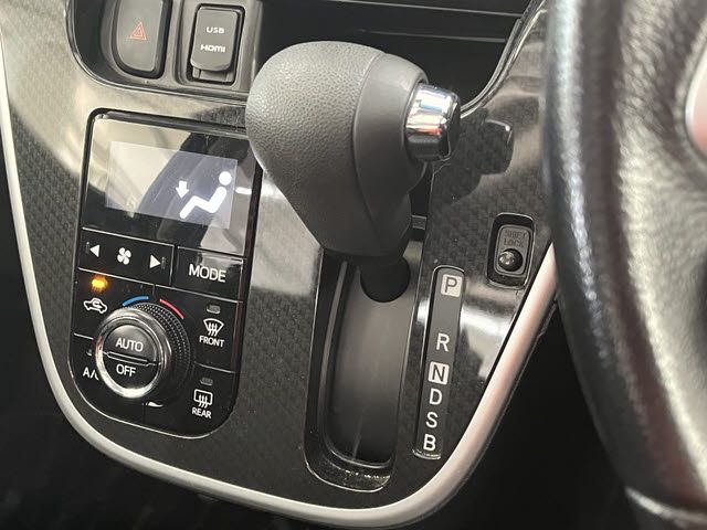 DAIHATSU MOVE CUSTOM 2016