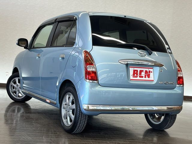 DAIHATSU MIRA GINO 2006