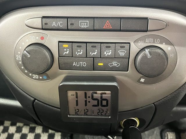 DAIHATSU MIRA GINO 2006