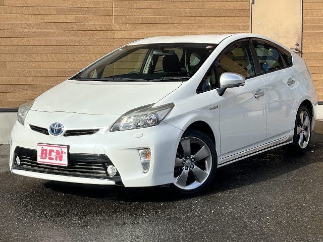 TOYOTA PRIUS 2014