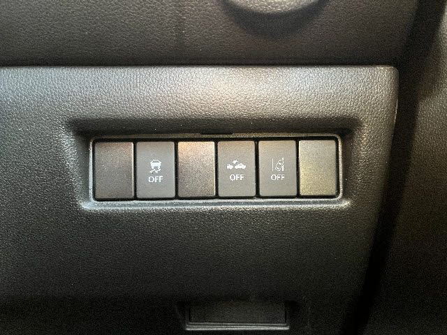 SUZUKI SWIFT 4WD 2019