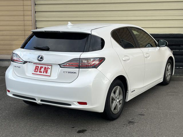 TOYOTA LEXUS CT200h 2012