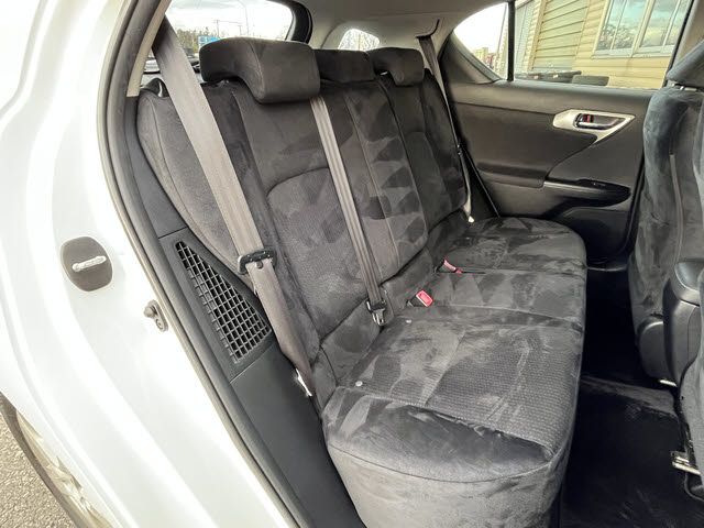 TOYOTA LEXUS CT200h 2012