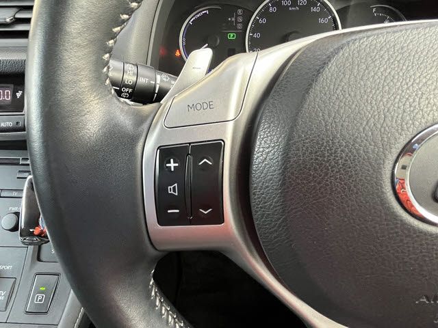 TOYOTA LEXUS CT200h 2012