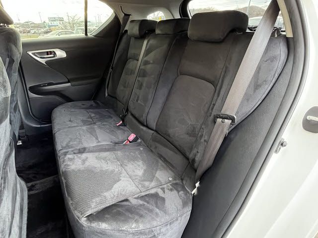 TOYOTA LEXUS CT200h 2012