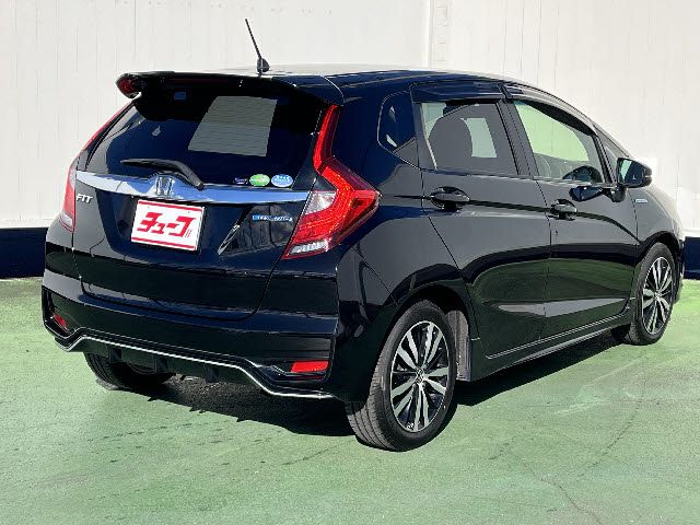 HONDA FIT HYBRID 2017