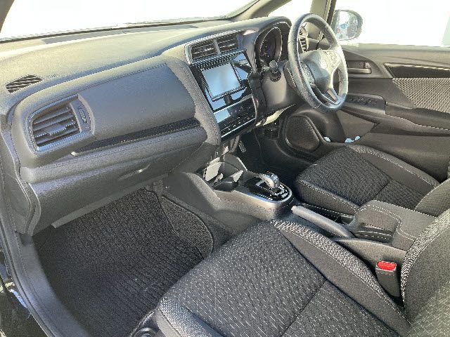 HONDA FIT HYBRID 2017