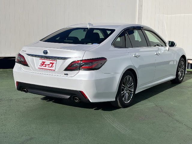 TOYOTA CROWN sedan hybrid 2021