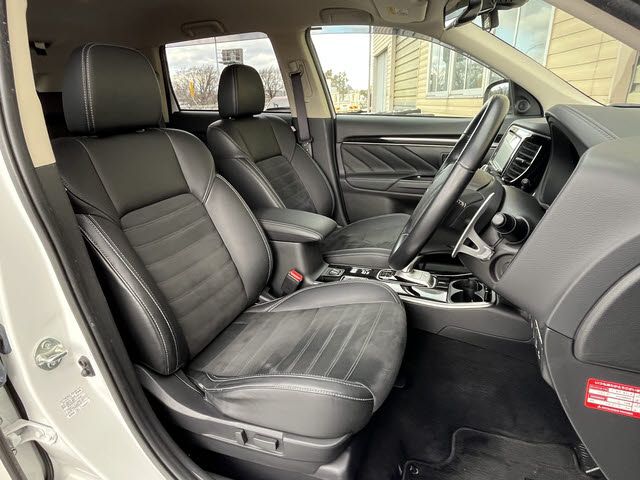 MITSUBISHI OUTLANDER PHEV 2018