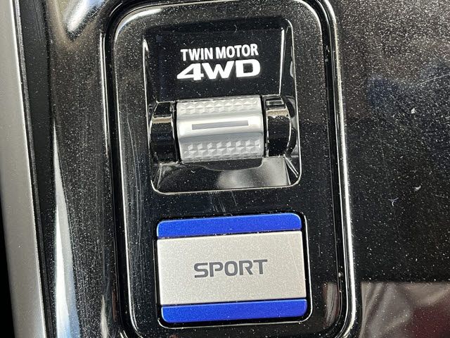 MITSUBISHI OUTLANDER PHEV 2018