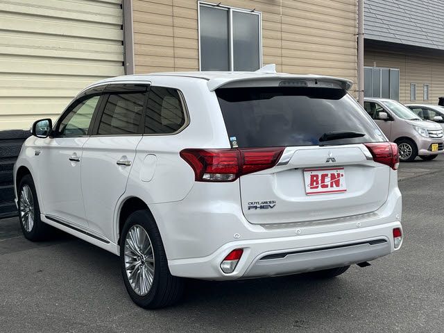 MITSUBISHI OUTLANDER PHEV 2018