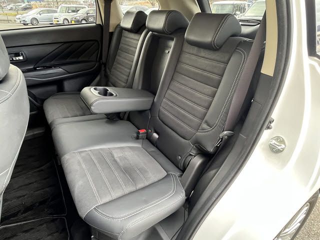 MITSUBISHI OUTLANDER PHEV 2018