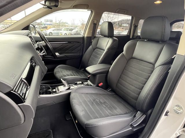 MITSUBISHI OUTLANDER PHEV 2018