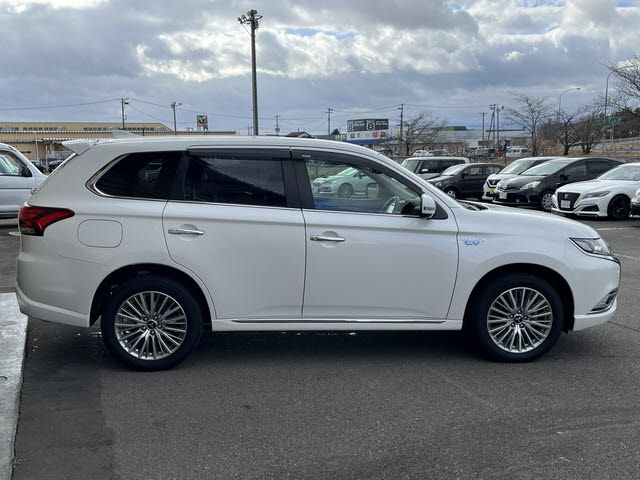 MITSUBISHI OUTLANDER PHEV 2018