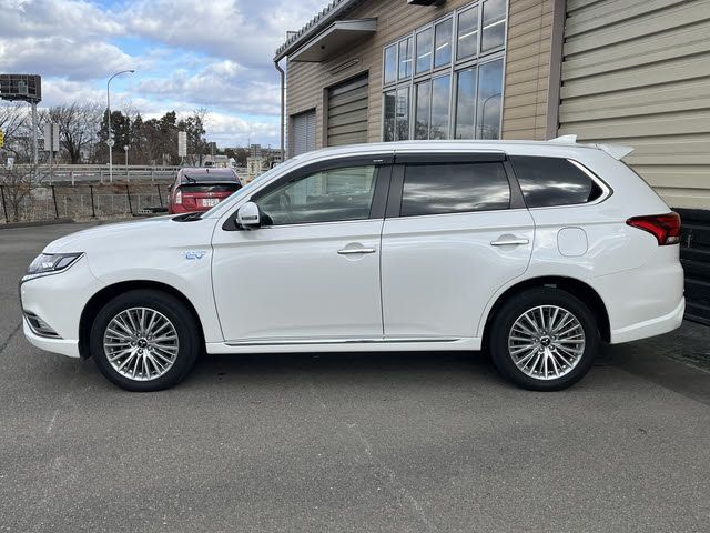MITSUBISHI OUTLANDER PHEV 2018