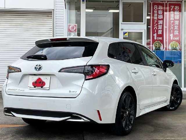 TOYOTA COROLLA TOURING HYBRID 2024
