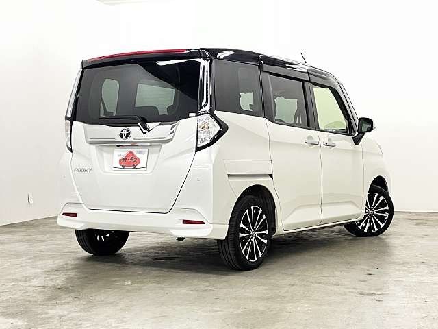 TOYOTA ROOMY 2022