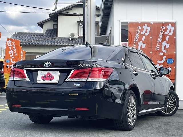 TOYOTA CROWN MAJESTA HYBRID 2015