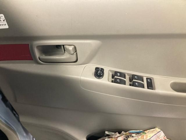 DAIHATSU MOVE CONTE 2011