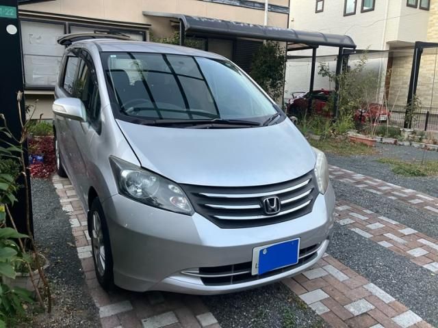 HONDA FREED 2010